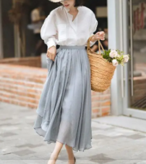 四十岁的女人穿衣打扮 穿衣别太“花哨”了