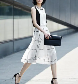 四十岁的女人穿衣打扮 穿衣别太“花哨”了