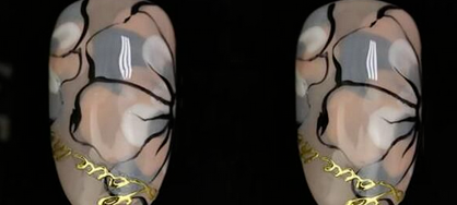 美甲彩绘图片大全简单 花卉美甲步骤