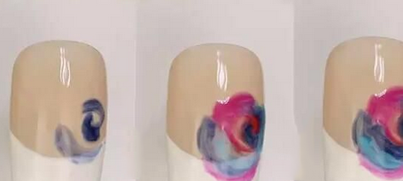 美甲彩绘图片大全简单 花卉美甲步骤