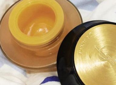 ʮ����ÿ�˥����˪ �ɹ���������Ů�����еıر�