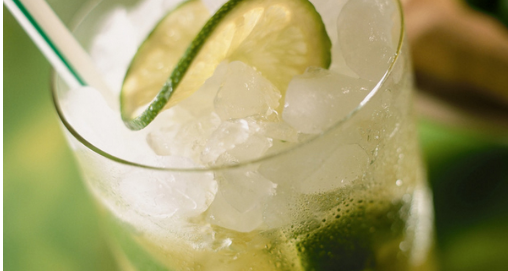 青梅汁的功效与作用 是人们最喜欢喝的一种健康饮品