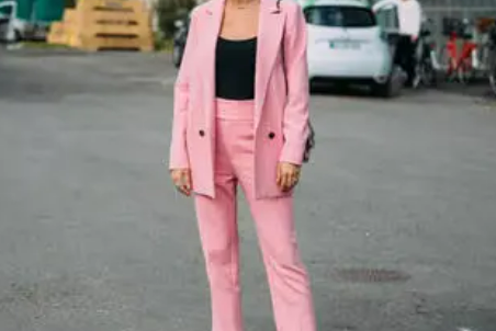 �ҷ�ɫ�ʺ�ʲô�� ��һ�ֱȽϳ���ķ�ɫ����