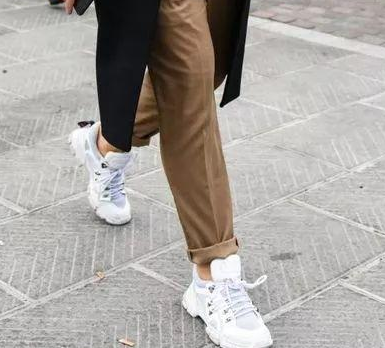 西裤搭配什么鞋子比较好 什么鞋配西裤比较好看