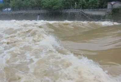 Ů���μ�����ˮ��ʲôԤ�� Ů�������ε�����ˮ���ξ�����