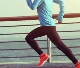 跑步正确姿势教程 什么是正确的跑步姿势