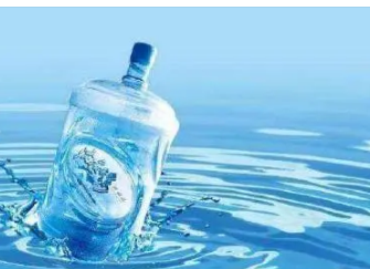 ��Ȫˮ����֮����ԷŶ�� �������ÿ�Ȫˮ��Σ��