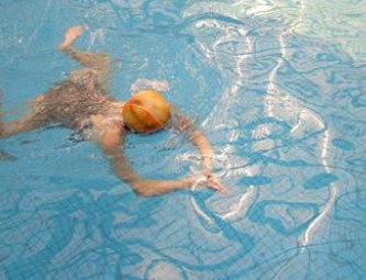 游泳一个月能瘦多少 一个月减多少是因人而异的