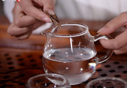 沉香辨别真假方法 沉香最简单的鉴别方法