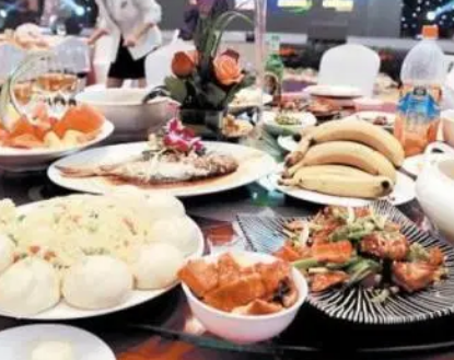 �μ�һȺ������һ��Է� �ͽ����Ƹ�������״̬�������