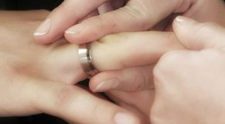 �μ��Լ��ĵܵܽ���ܹ����� �μ��Լ��ĵܵܽ��İ�������