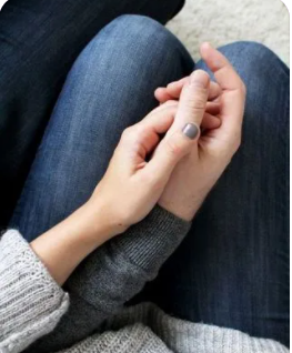 牵手时男生有生理反应 和喜欢的人牵手有生理反应