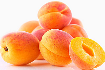 ���Ӳ��ܺ�ʲôͬʱ�� ���ʺ���ĳЩ����һ��ʳ��