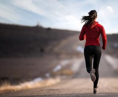 正确跑步姿势脚怎么落地的图解 跑步正确的落脚方式图