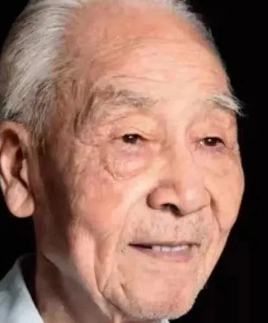 许渊冲先生逝世 在北京逝世享年100岁