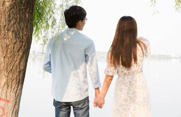 太粘人的女朋友好不好 有一个太粘人的女朋友烦人