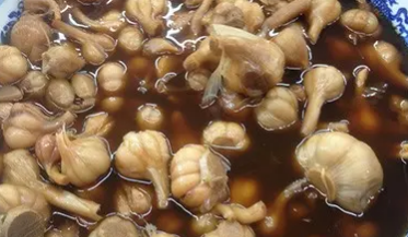 大蒜是生活中常吃的食物 泡大蒜的功效与作用