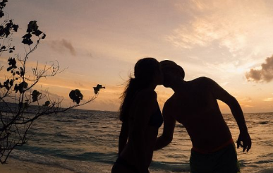 Ϊʲô����ϲ����Ů��С���� ����ʹȻ�ǿ��Ʋ�ס��