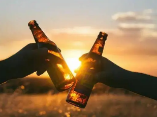 ��һ�޶��Ķ����ǳ�Ů �����ɾ�����ײ������Ů����