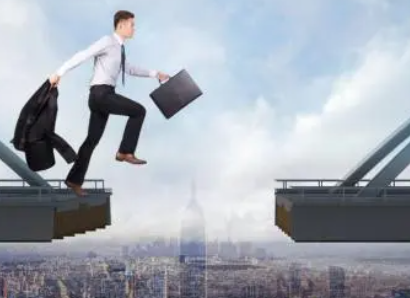 �쵼��һֱ��Ѱ��һЩ�������� ǿ��Ů�쵼ϲ��ʲôԱ��