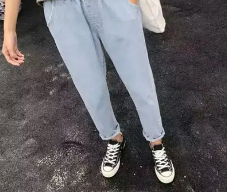 灯笼裤搭配什么鞋子 可以修饰腿型