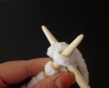 粗线围巾的几种编织方法 具体编织方法如下
