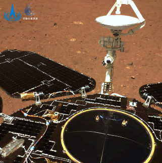 “天问一号”传回火星全新影像图 从火星表面传回自拍照