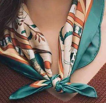 长条丝巾的20种系法图解 关于长丝巾的正经围法