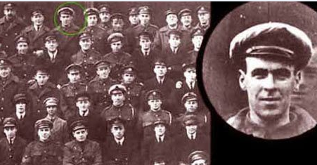 诡异笑容图片吓人 一张诡异的全家福纪念照