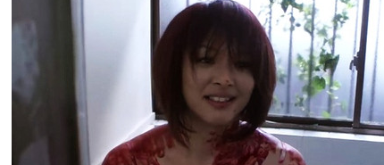 诡异笑容图片吓人 一张诡异的全家福纪念照