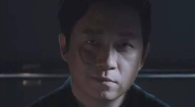 诡异笑容图片吓人 一张诡异的全家福纪念照