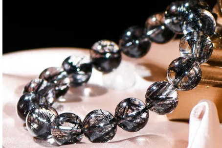 �ڷ������ŵ���ȷ���� ��������ҵ�ϱ�а��ɷ