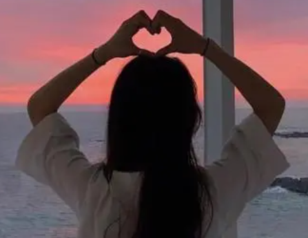 ��Ů�����첻˵������ô�� �Է������Լ�����ô��