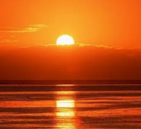 梦见日月同辉有什么征兆 求财者表财帛参半