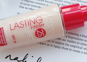 ��ױ�ܲ�Ϳ�۵��� ��ױʱ���ʹ�÷۵�Һ