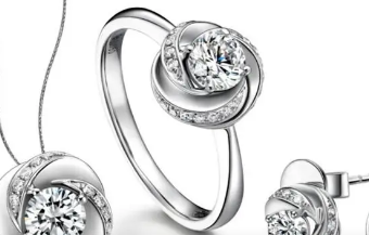 珠宝直播话术顺口溜 珠宝行业也紧跟潮流起了直播