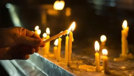 简短哀悼语八个字 我们要珍惜眼前人