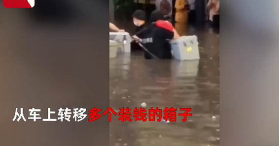 ��ݸͻ���������˳������� Ѻ����Ա�ֳ���������Ǯ��