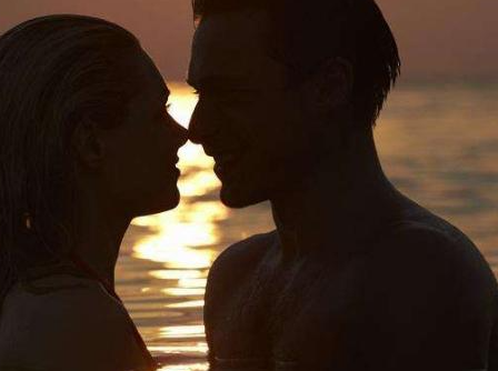 ������ֿ����˵���Ϊ �����W����סŮ����Щ��Ϊ