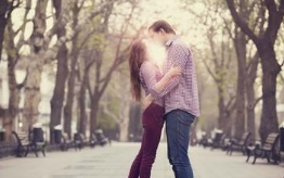男人接吻伸舌头是什么意思 男生必学的花式接吻方式有哪些