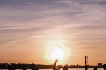 �����ĸп���������Щ ��ʵ������ڸ�̾ʱ��