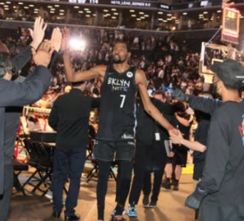 篮网绝境逆转雄鹿,杜兰特49分大三双 杜兰特打了47分29秒