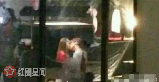 独家揭秘鹿晗喜欢关晓彤吗 鹿晗关晓彤二人公布恋情