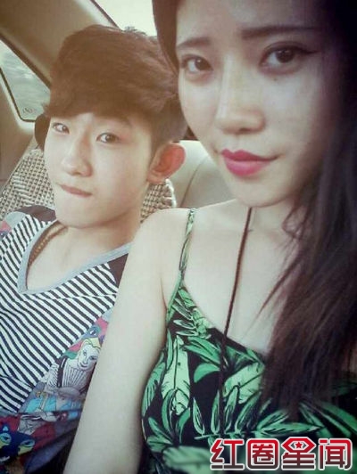 ���μƴ޺�Ȼ�������ϼ�ͥ���� ������Ů����Ƭ�ع�