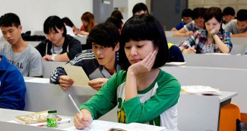 林心如杨一展拍床戏吻到缺氧 男主角大叫好变态