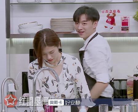 �Ķ����ź��������˭�����ܺ��� ײ������û�й�����Ȧ��