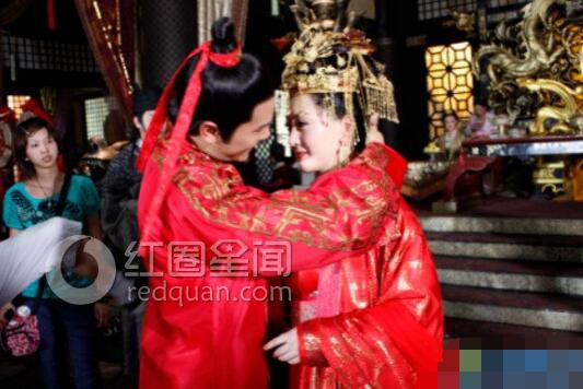 ��ܰ�µ��Ϲ���˭ ��ܰ������ǰ��Ա���