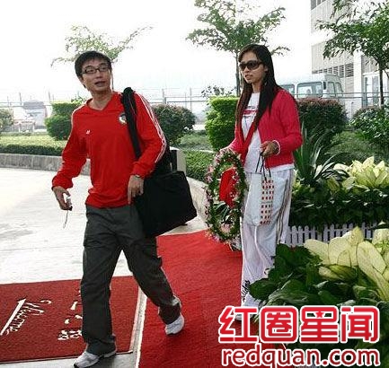 冯柯求婚张靓颖逼婚成功 冯柯家庭背景及个人资料