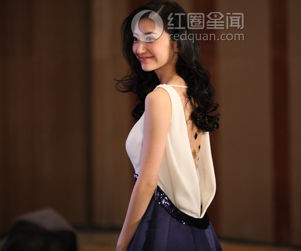 景甜成龙什么关系 景甜到底什么来头