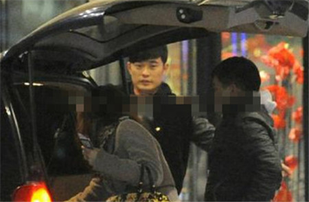 陈赫哽咽道歉离婚后坦白真相 许婧怀孕即将临产是真的吗
